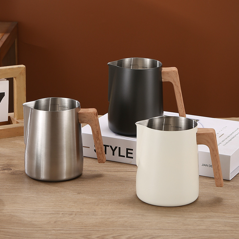 Brocca per Montare il Latte in - Barista Milk Jug recensione e prezzo